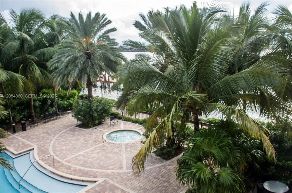 17150 Bay Rd #2512 Sunny Isles Beach, FL 33160