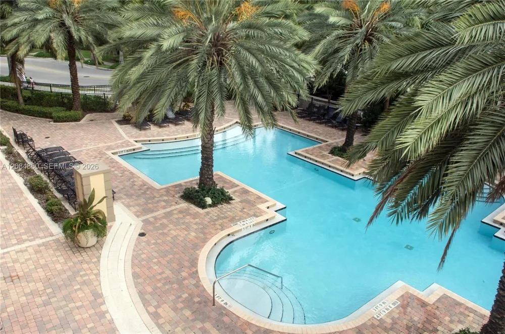 17150 Bay Rd #2512 Sunny Isles Beach, FL 33160