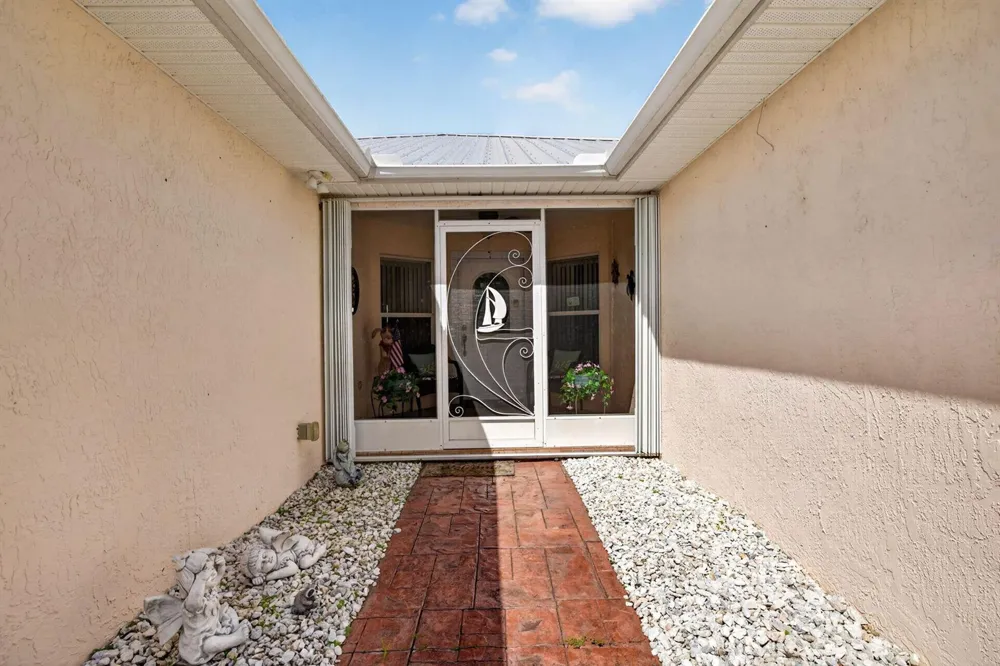 6701 ALEMENDRA STREET Fort Pierce, FL 34951