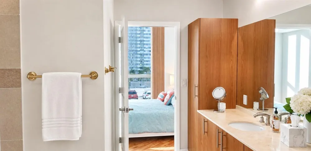1945 S Ocean Drive #502 Hallandale Beach, FL 33009