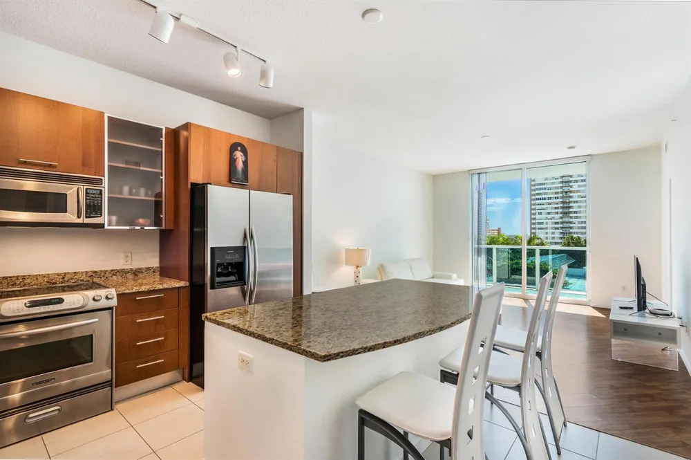 1945 S Ocean Drive #502 Hallandale Beach, FL 33009