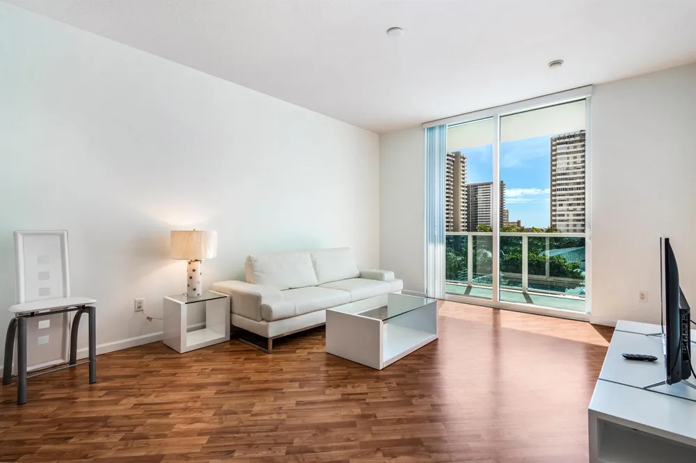 1945 S Ocean Drive #502 Hallandale Beach, FL 33009