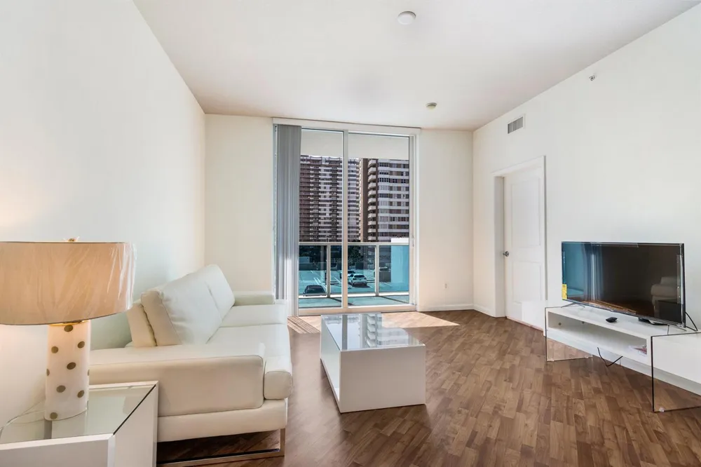 1945 S Ocean Drive #502 Hallandale Beach, FL 33009