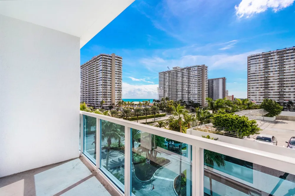 1945 S Ocean Drive #502 Hallandale Beach, FL 33009