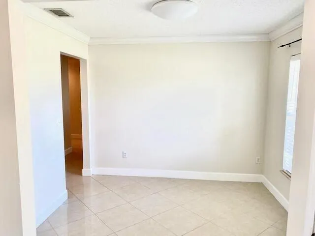 598 NW KINGSTON STREET Port St. Lucie, FL 34983