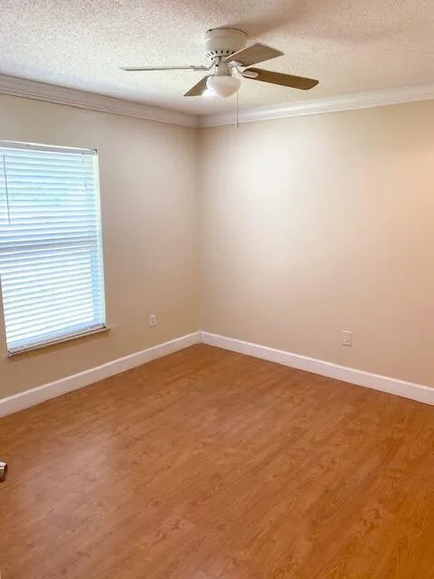 598 NW KINGSTON STREET Port St. Lucie, FL 34983