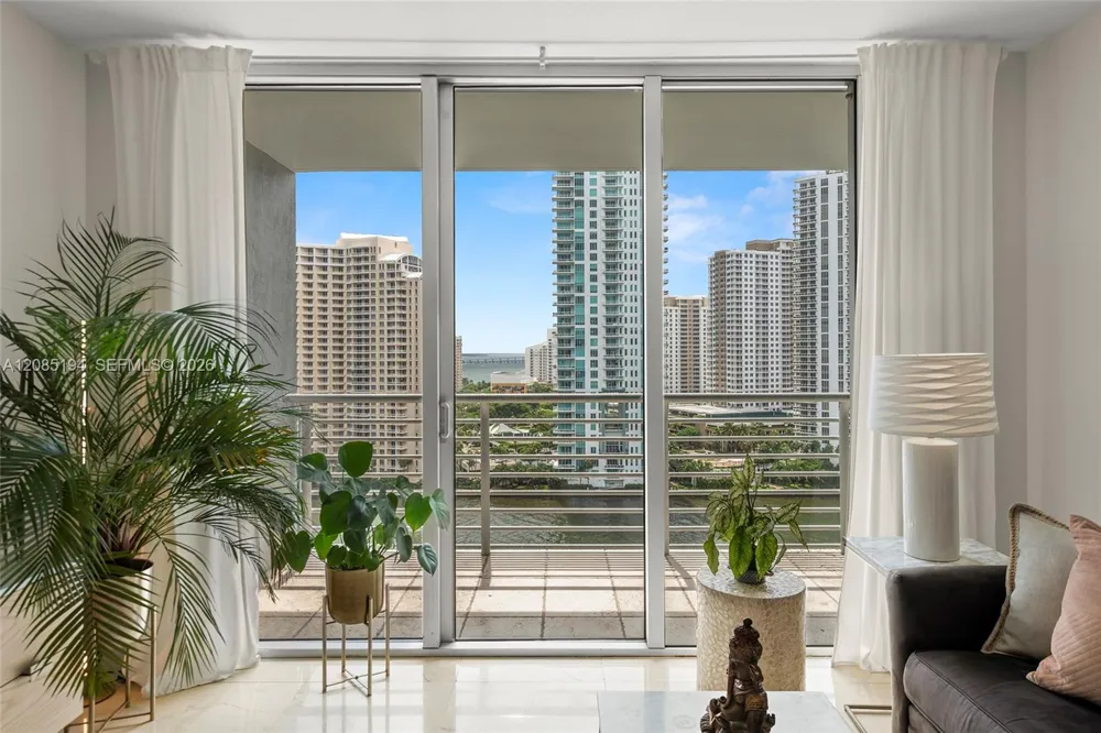 335 S Biscayne Blvd #1801 Miami, FL 33131