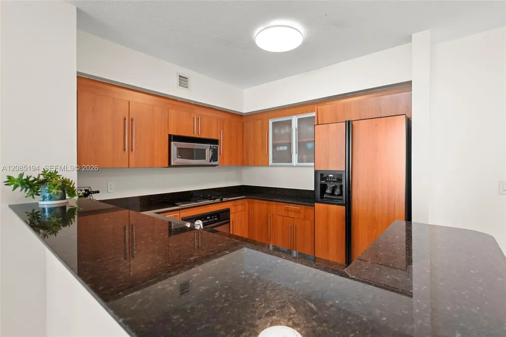 335 S Biscayne Blvd #1801 Miami, FL 33131