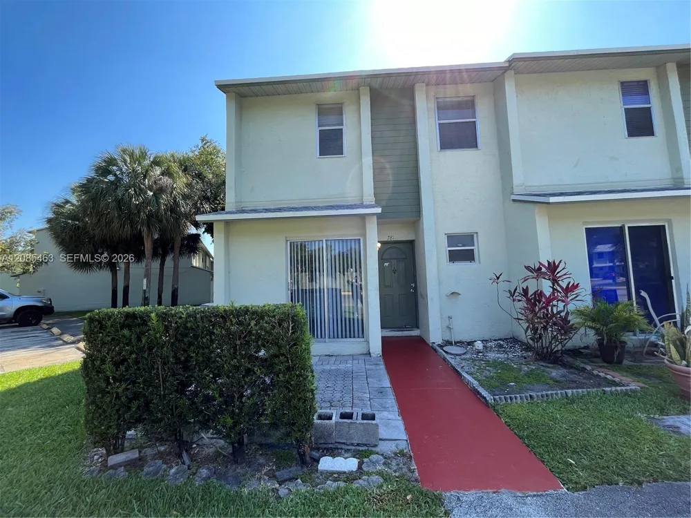 781 Crystal Lake Dr #781 Deerfield Beach, FL 33064