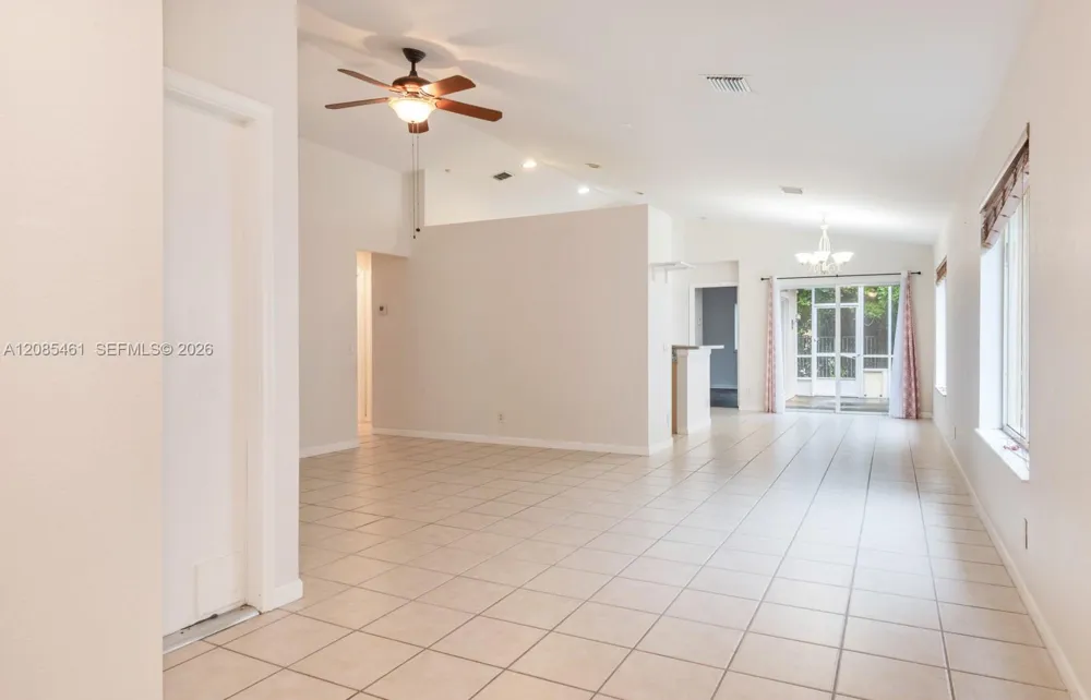 1211 Golden Cane Dr Weston, FL 33327