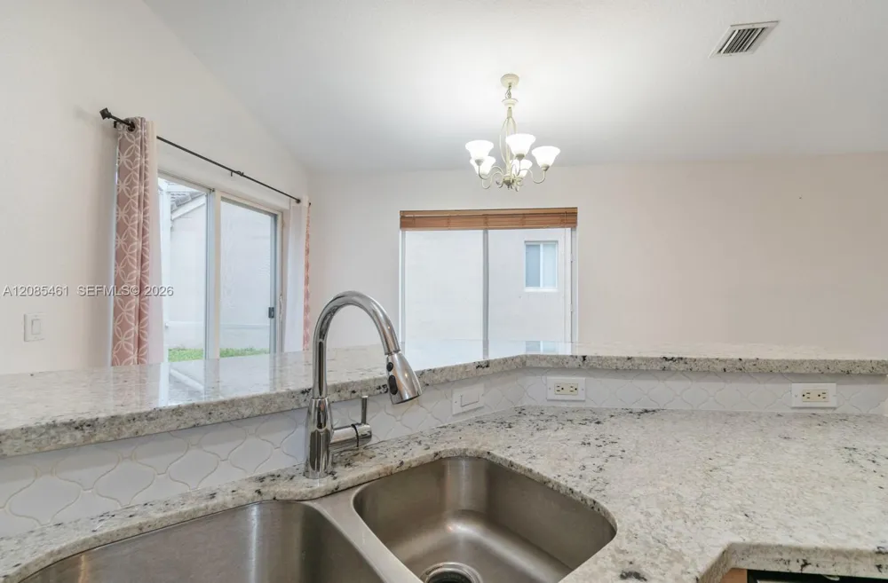 1211 Golden Cane Dr Weston, FL 33327