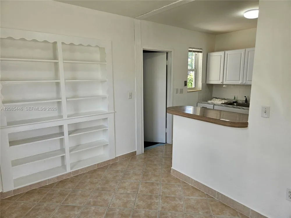 145 SW 60th Ct Miami, FL 33144