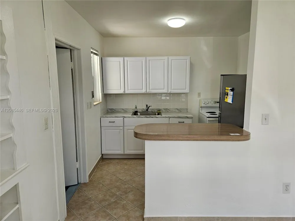 145 SW 60th Ct Miami, FL 33144