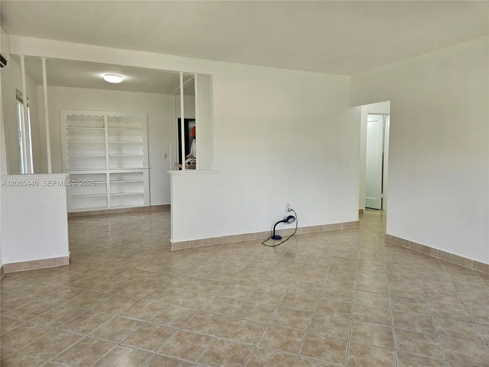 145 SW 60th Ct Miami, FL 33144