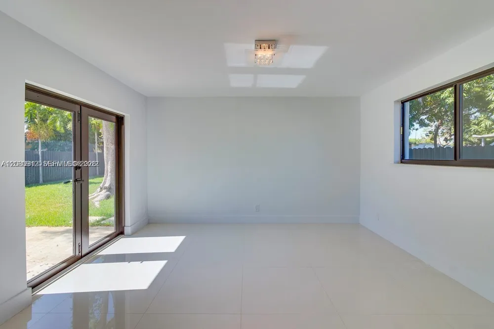 6353 SW 29th St #0 Miami, FL 33155