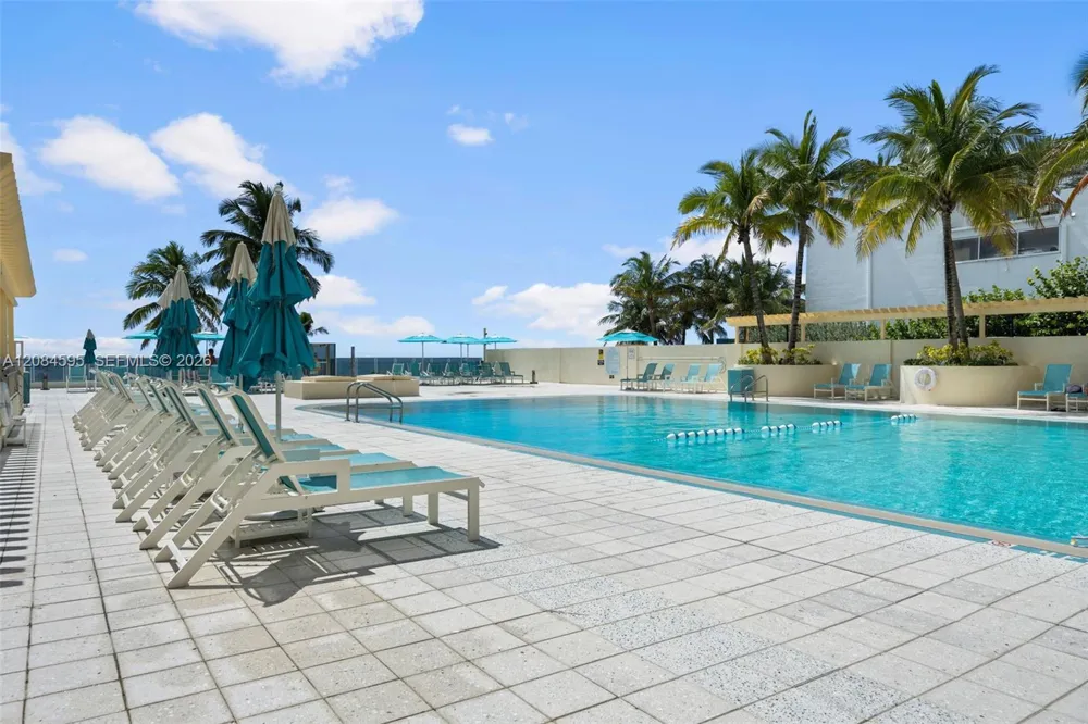 2501 S Ocean Dr #503 Hollywood, FL 33019