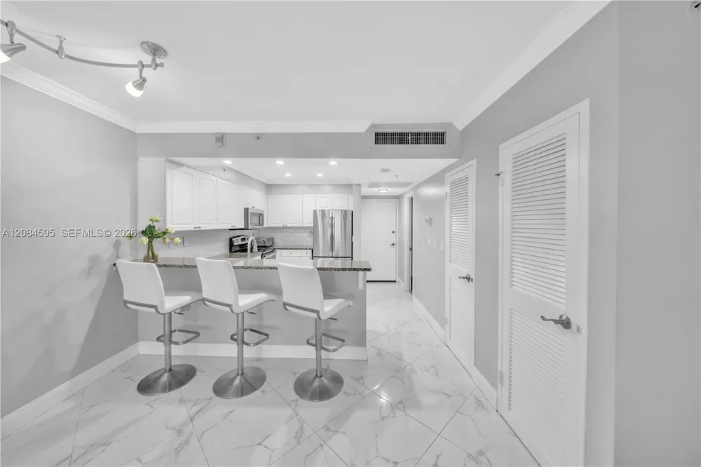 2501 S Ocean Dr #503 Hollywood, FL 33019