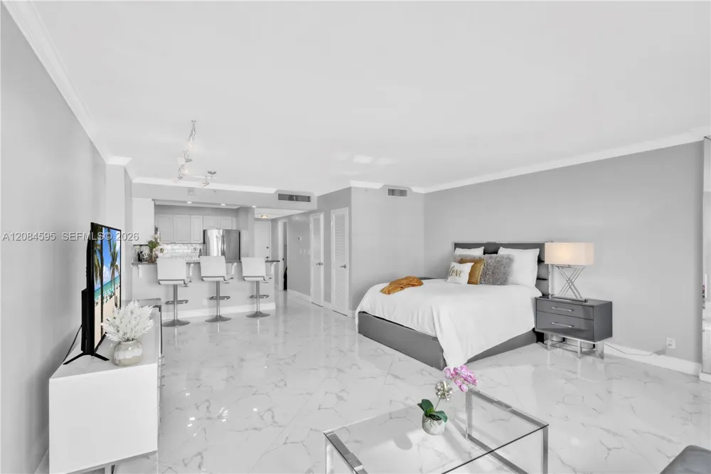 2501 S Ocean Dr #503 Hollywood, FL 33019