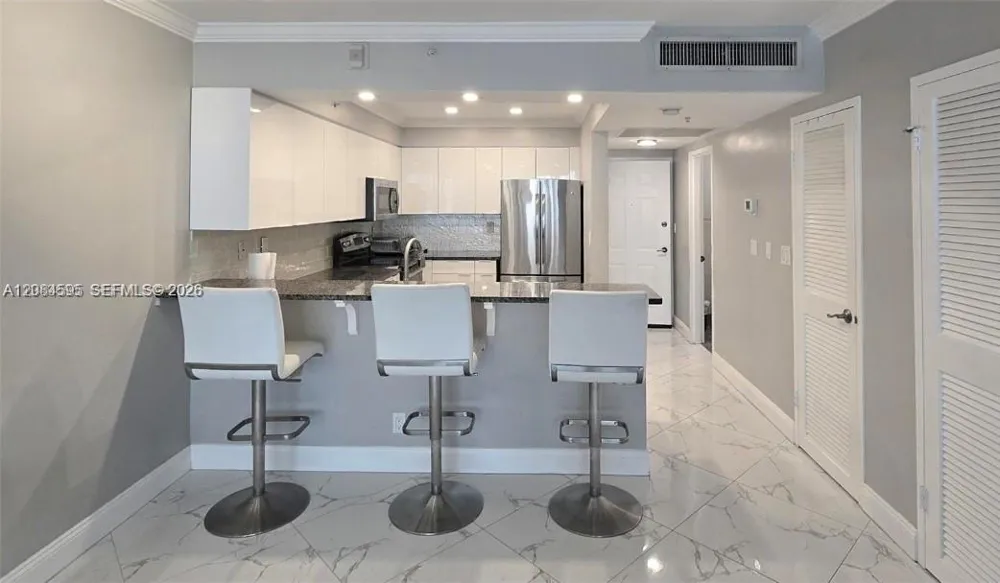 2501 S Ocean Dr #503 Hollywood, FL 33019