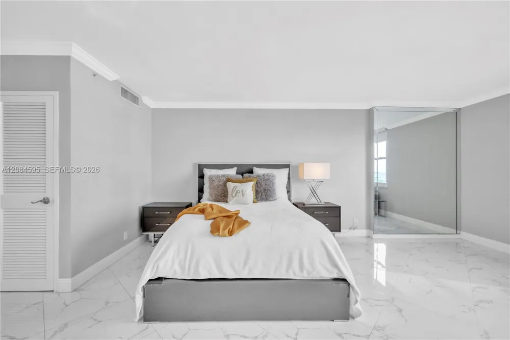 2501 S Ocean Dr #503 Hollywood, FL 33019