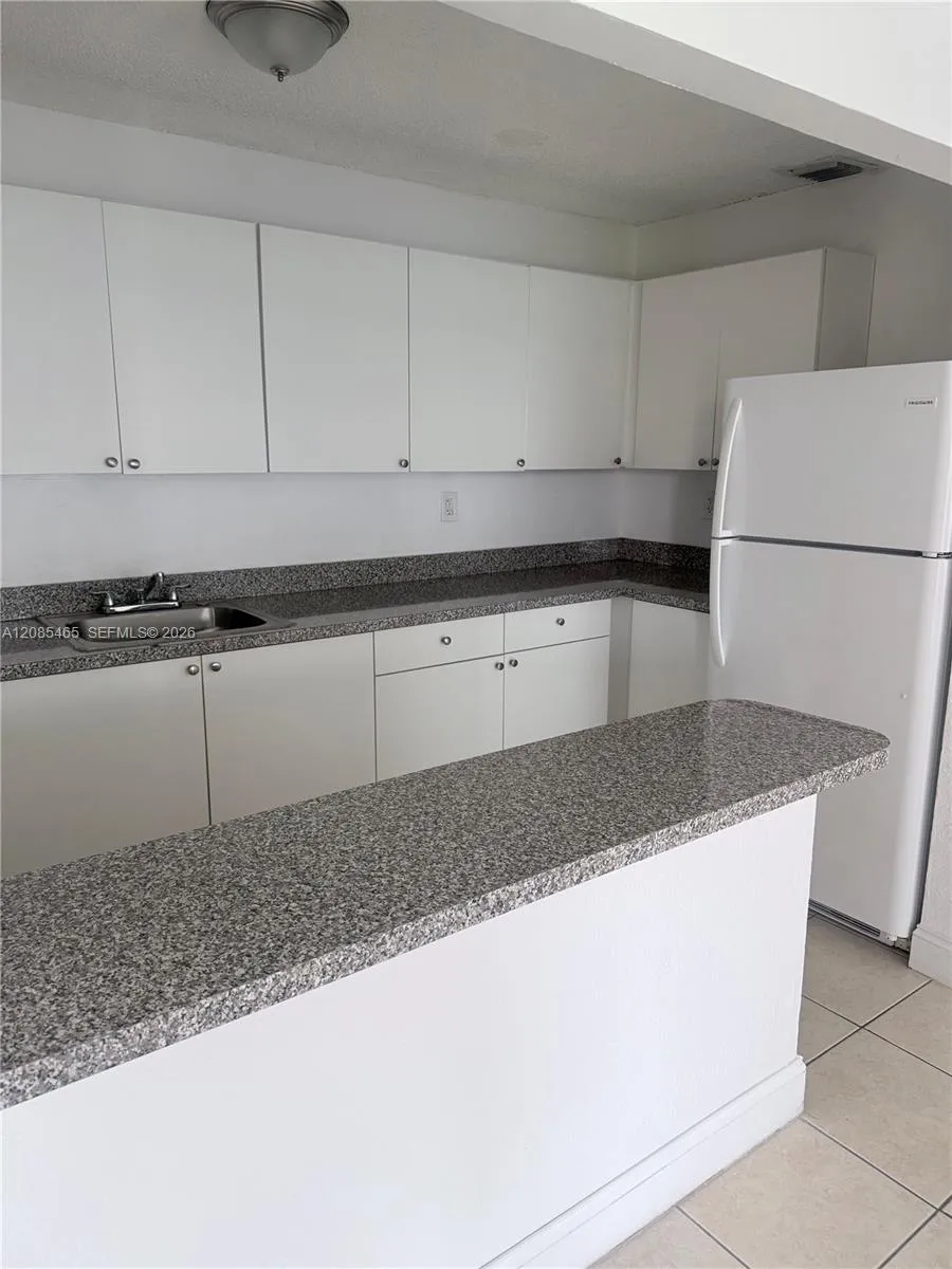 615 NW 177th St #207 Miami Gardens, FL 33169