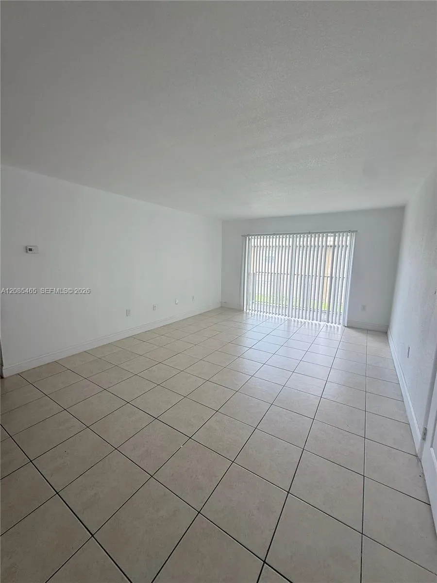 615 NW 177th St #207 Miami Gardens, FL 33169