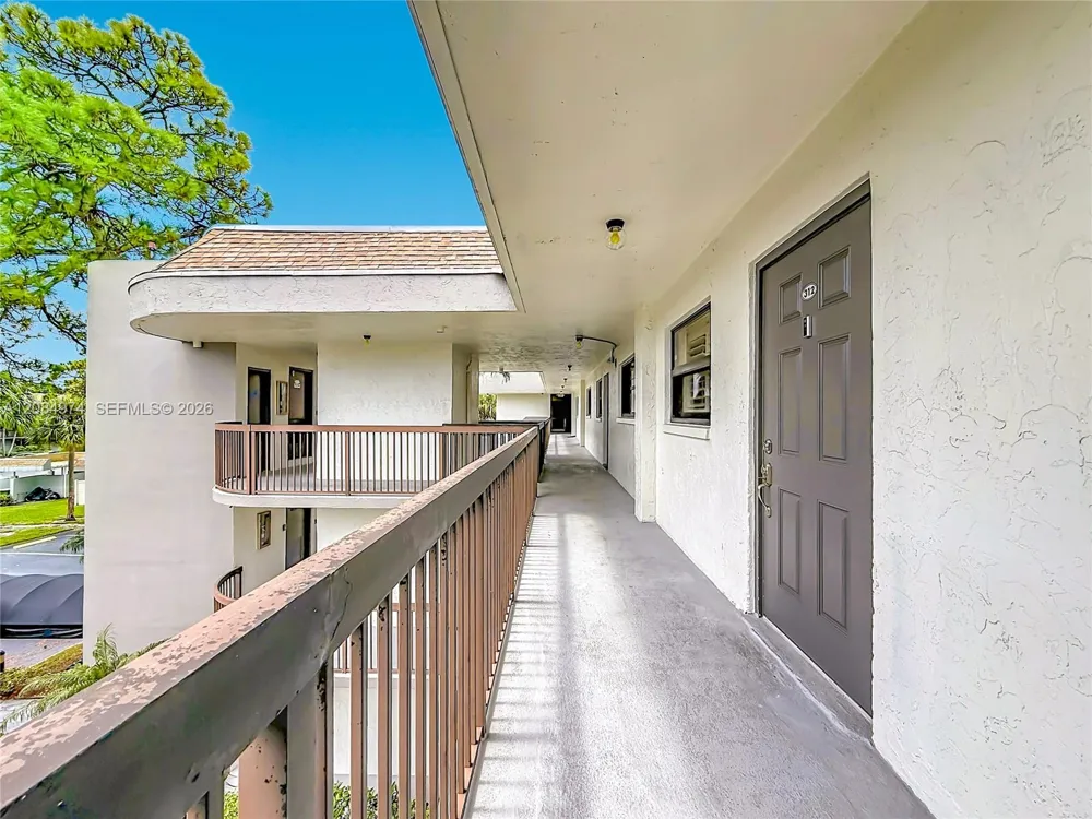7547 NW 79th Ave #312 Tamarac, FL 33321