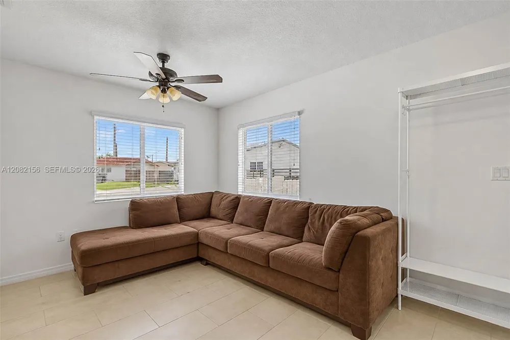 10711 SW 70th St Miami, FL 33173
