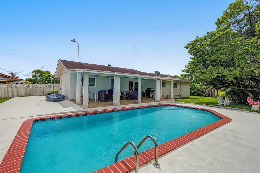 10711 SW 70th St Miami, FL 33173