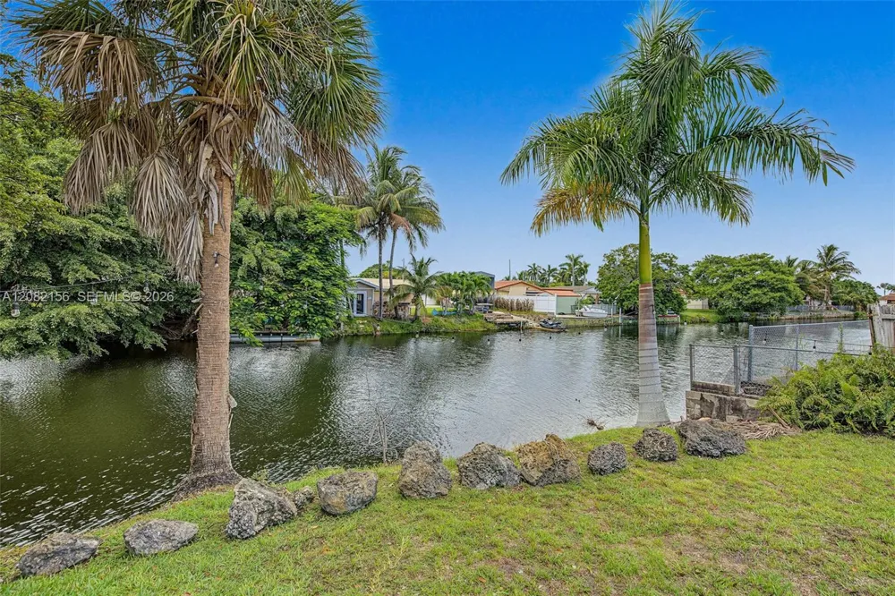 10711 SW 70th St Miami, FL 33173
