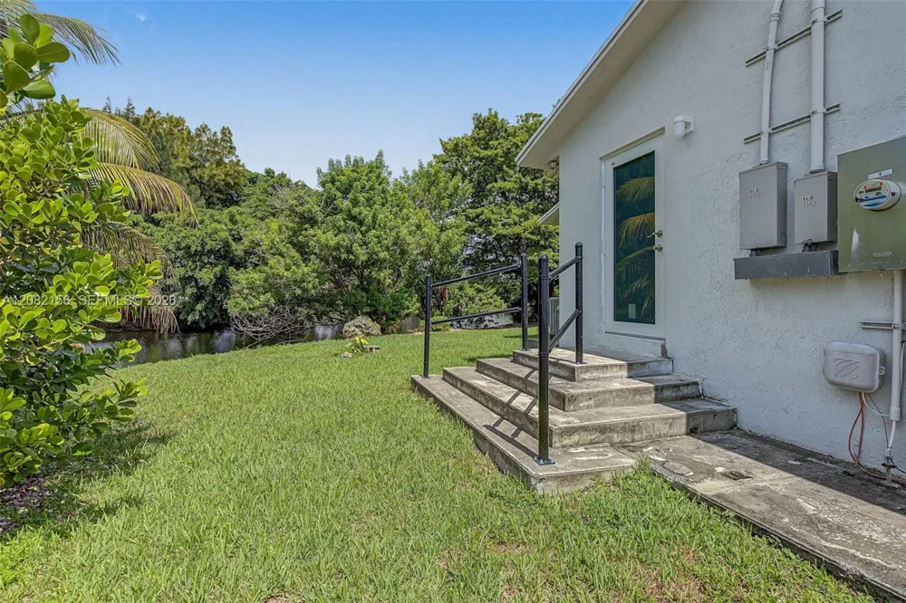 10711 SW 70th St Miami, FL 33173