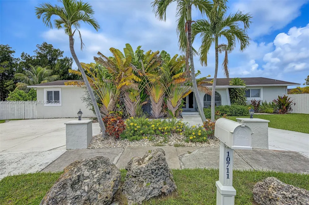 10711 SW 70th St Miami, FL 33173