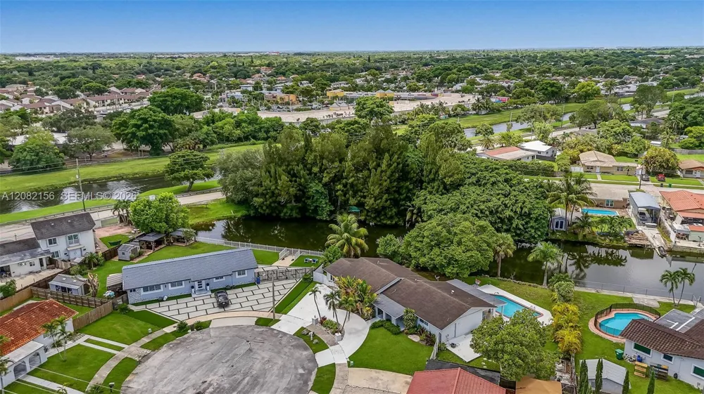10711 SW 70th St Miami, FL 33173
