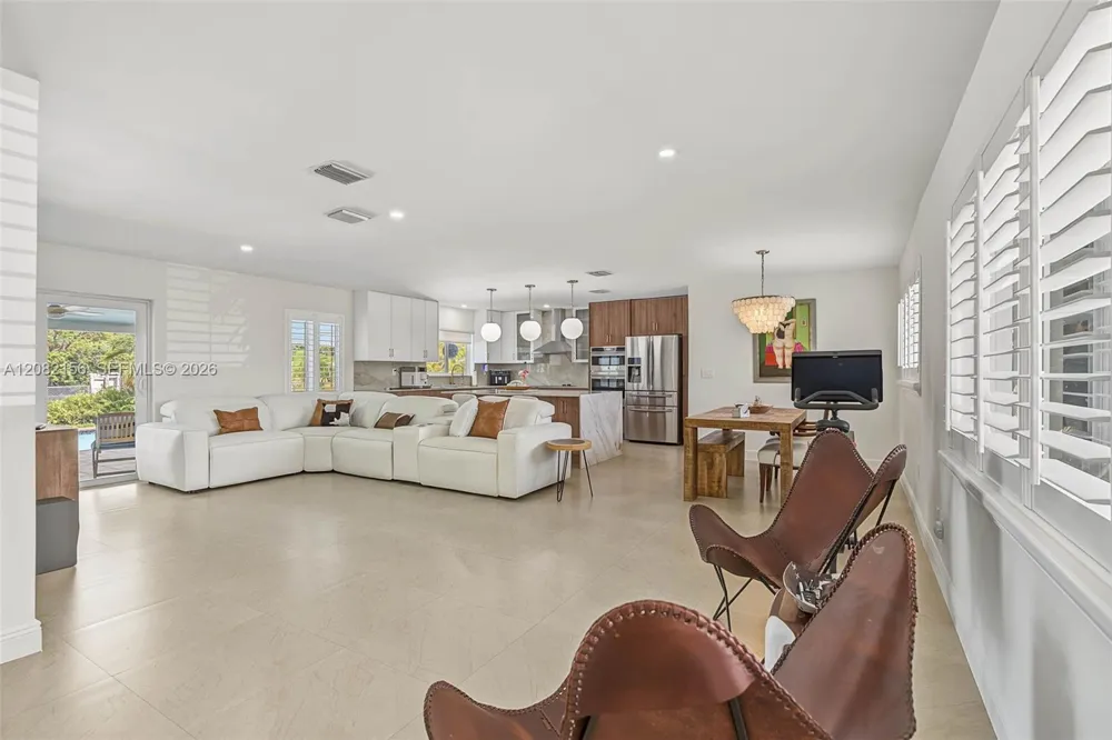 10711 SW 70th St Miami, FL 33173