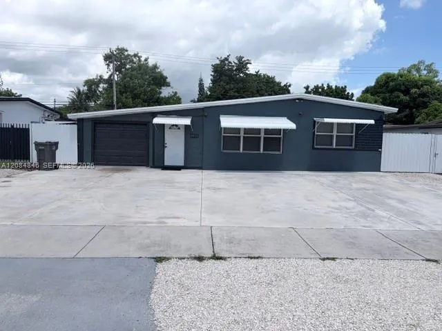 3611 SW 40th St West Park, FL 33023