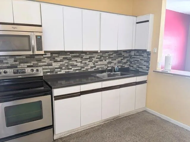 3611 SW 40th St West Park, FL 33023