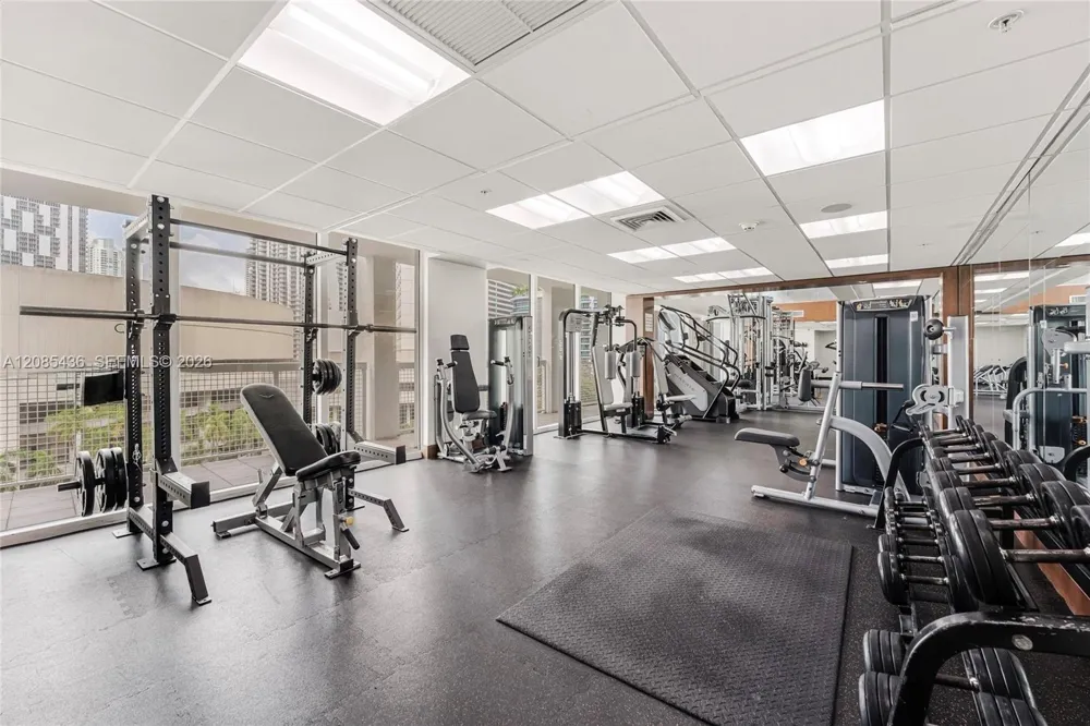 31 SE 5th St #2808 Miami, FL 33131