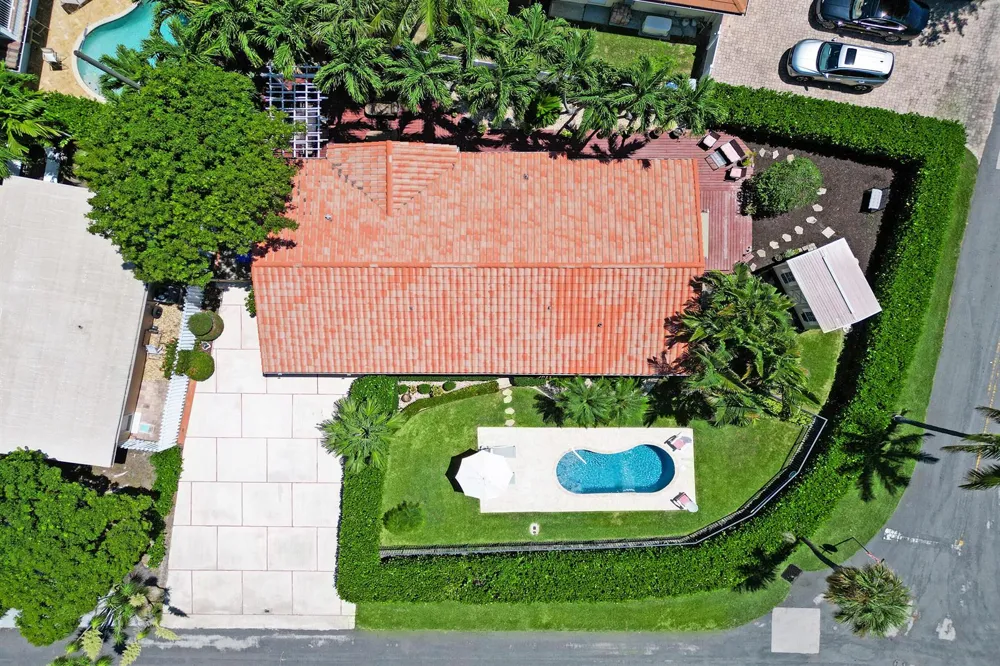 1900 RIVERSIDE DRIVE Pompano Beach, FL 33062