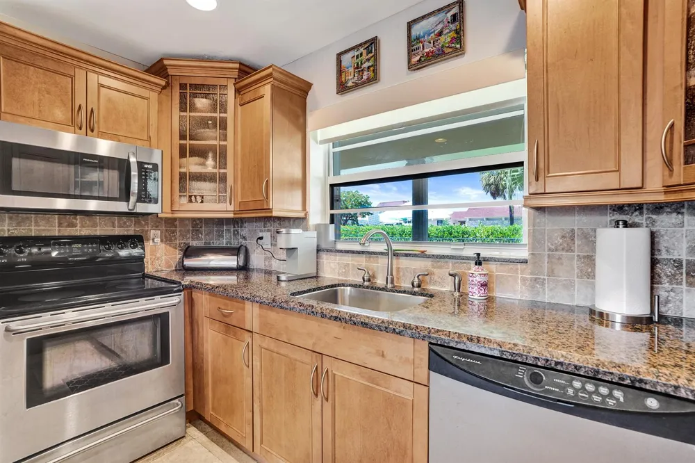 1900 RIVERSIDE DRIVE Pompano Beach, FL 33062