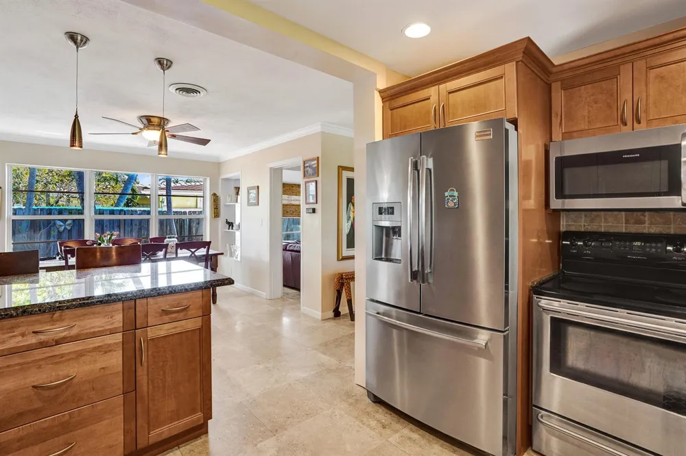 1900 RIVERSIDE DRIVE Pompano Beach, FL 33062