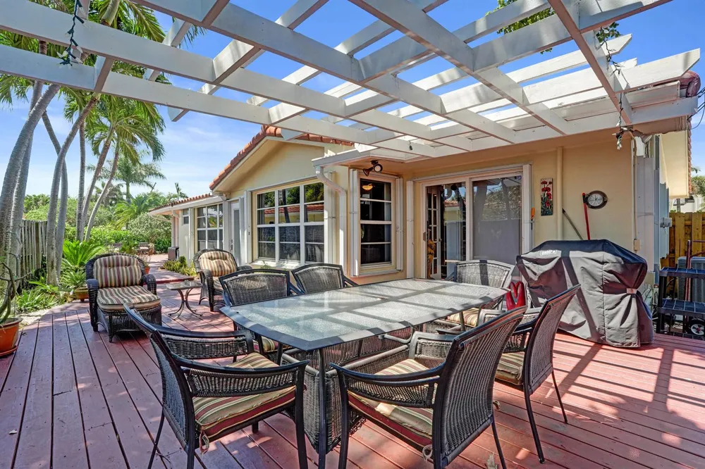 1900 RIVERSIDE DRIVE Pompano Beach, FL 33062