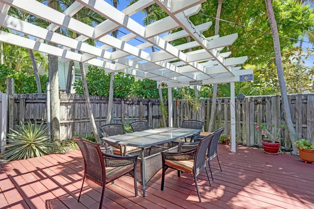 1900 RIVERSIDE DRIVE Pompano Beach, FL 33062