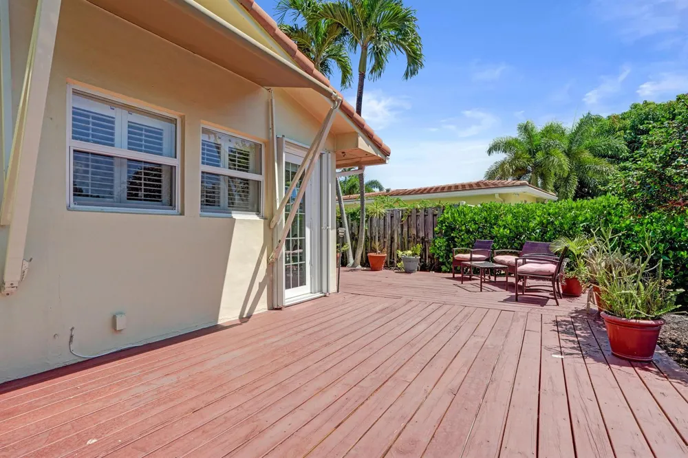 1900 RIVERSIDE DRIVE Pompano Beach, FL 33062