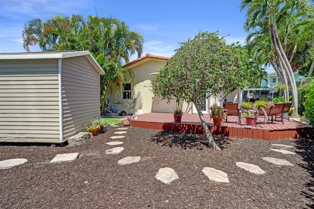 1900 RIVERSIDE DRIVE Pompano Beach, FL 33062