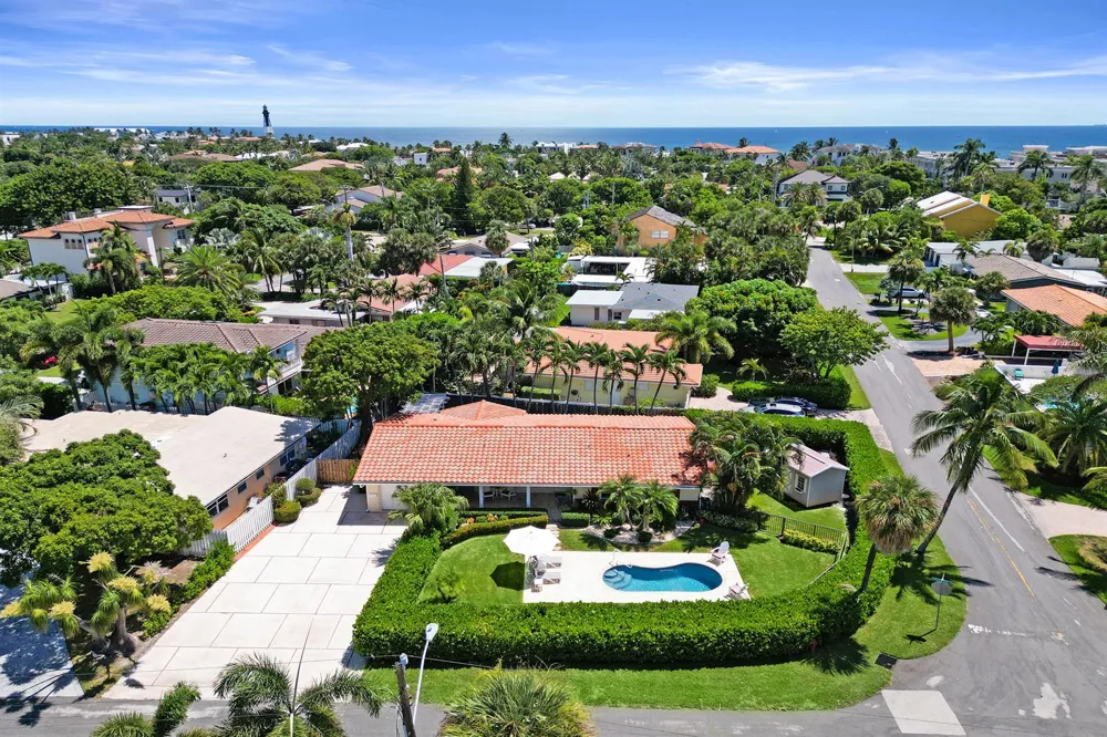 1900 RIVERSIDE DRIVE Pompano Beach, FL 33062