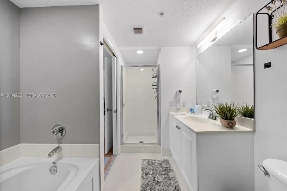 18100 Bay Rd #308 Sunny Isles Beach, FL 33160