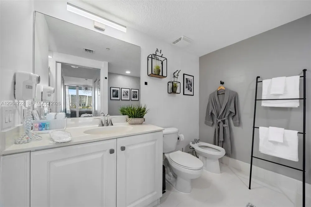 18100 Bay Rd #308 Sunny Isles Beach, FL 33160