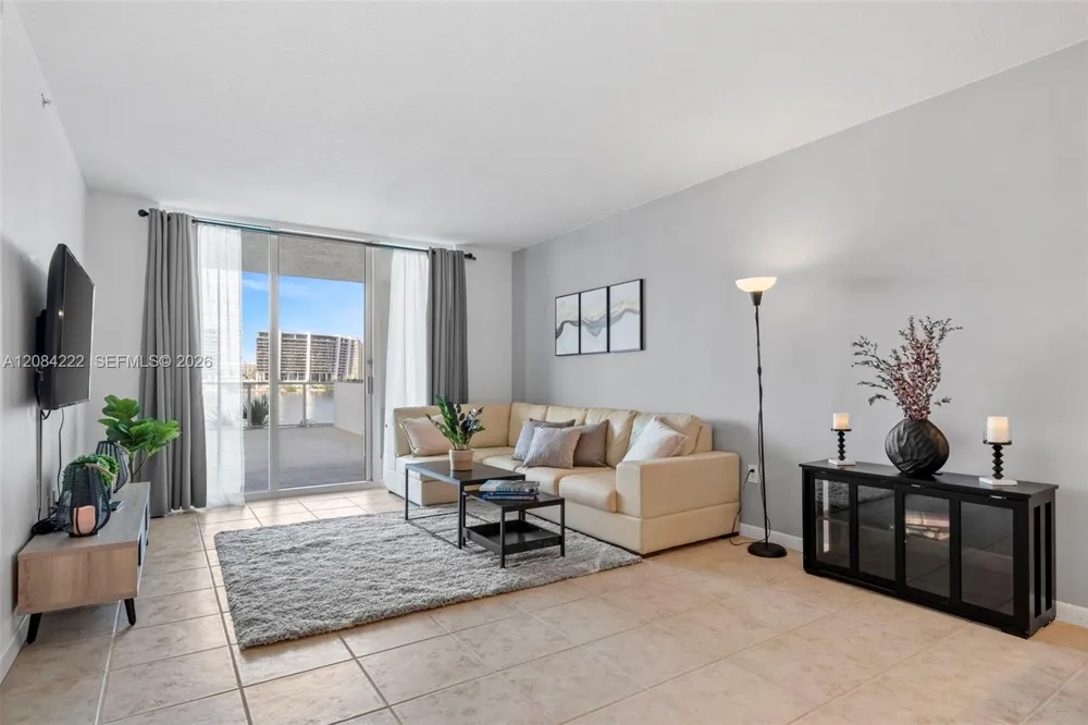 18100 Bay Rd #308 Sunny Isles Beach, FL 33160
