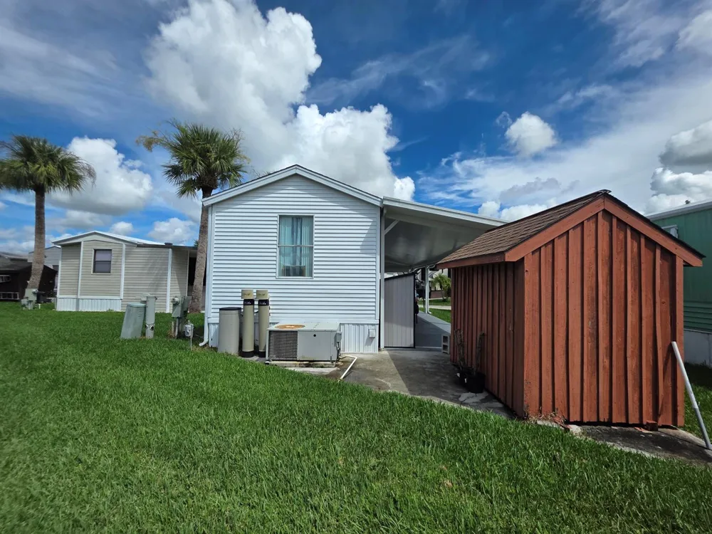 6494 SE 55th Street Okeechobee, FL 34974