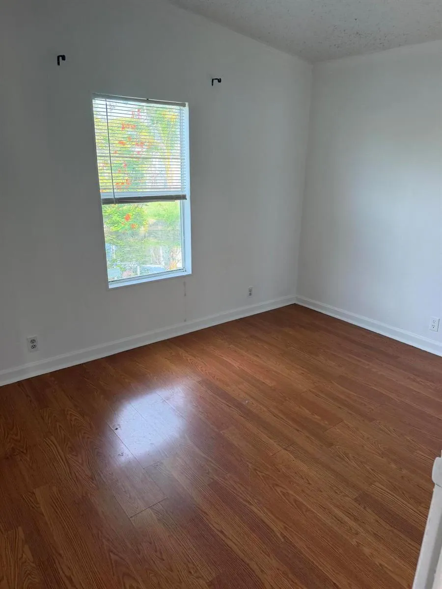 1680 SW 85TH AVENUE Davie, FL 33324